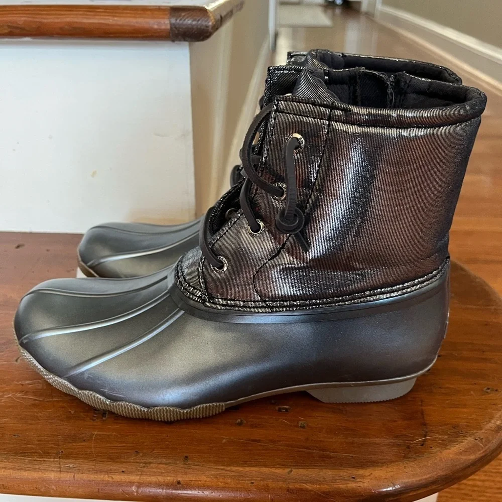 Sperry Kids Metallic Blue Duck Boots, size 5, like new